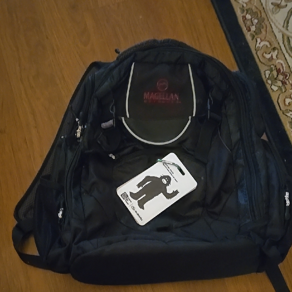 Magellan Black Backpack Red Trim XRay Friendly AirFlow Panel Excellent Condition